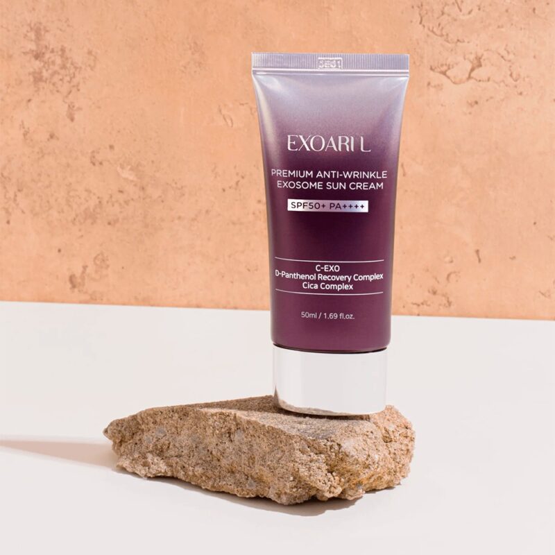 Омолаживающий солнцезащитный крем с экзосомами EXOARI L Premium Anti-Wrinkle Exosome Sun Cream SPF50+ PA++++ — изображение 3