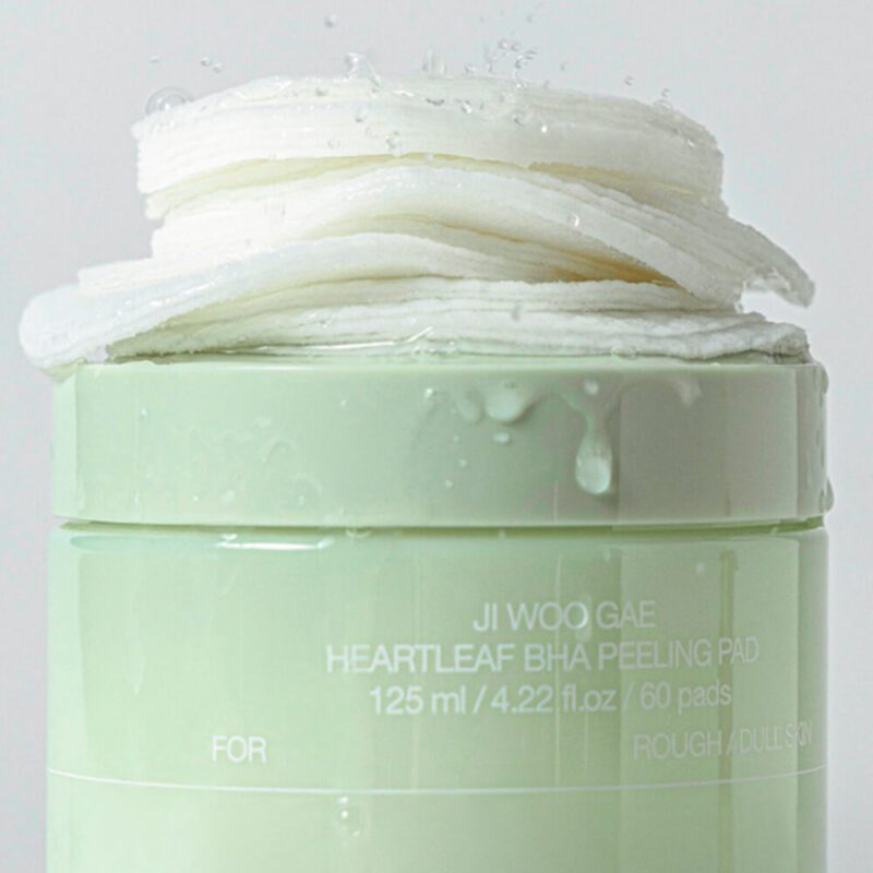 Тонизирующие пилинг-пэды с BHA-кислотой Celimax Ji Woo Gae Heartleaf BHA Peelind Pad — изображение 2