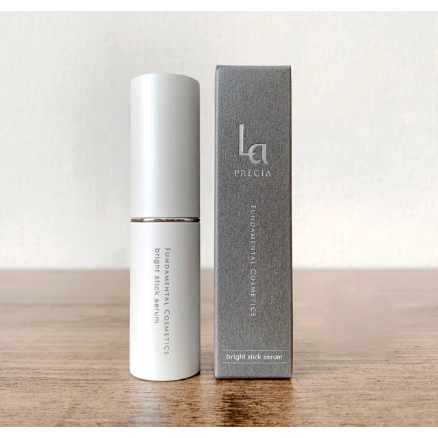 Корректирующая твердая сыворотка-стик с плацентой La Precia Bright Stick Serum — изображение 2