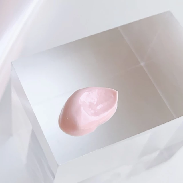 Функциональный SPF48 санскрин для лица 3 в 1 La PRECIA Sunout 48.6 — изображение 2